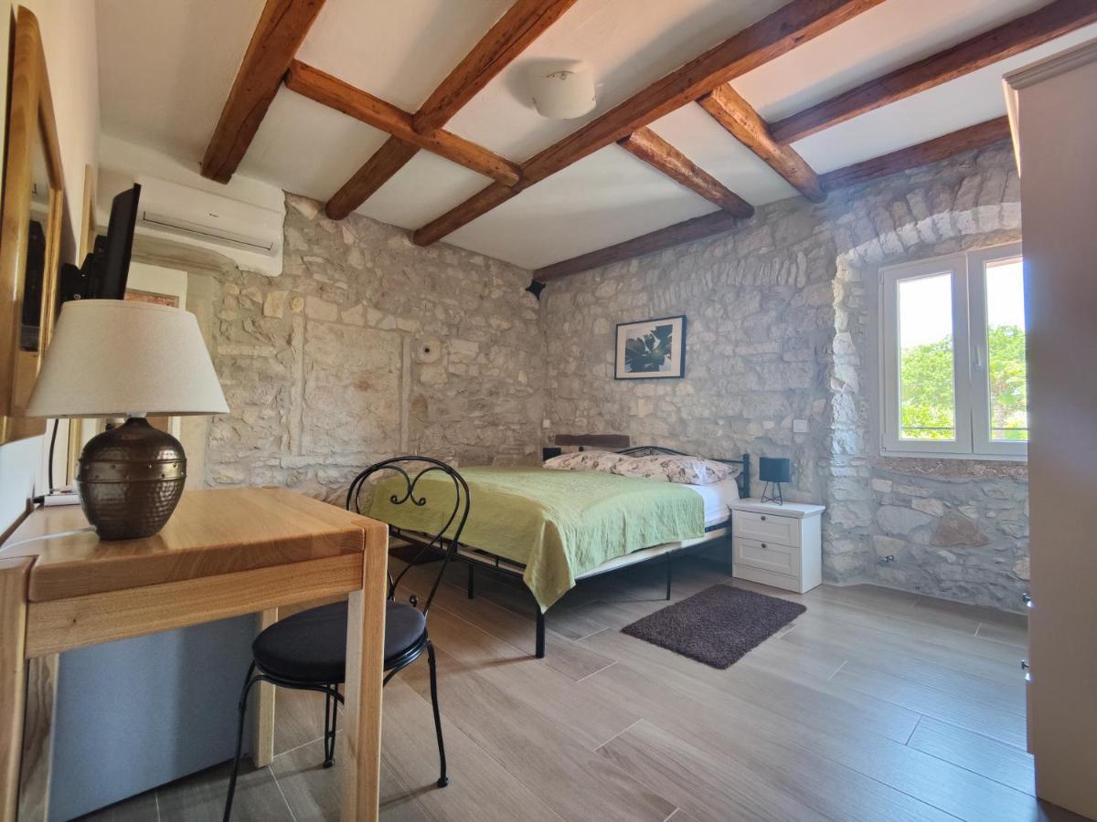 Boutique Hotel Castello Gulich Porec Exterior photo